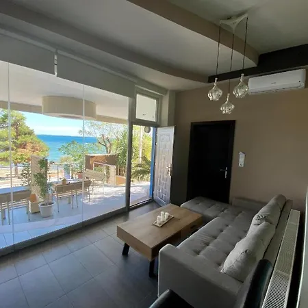 Elgreco By The Sea Bed & Breakfast