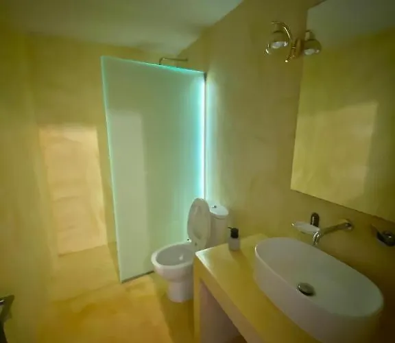 Elgreco By The Sea Couette-café